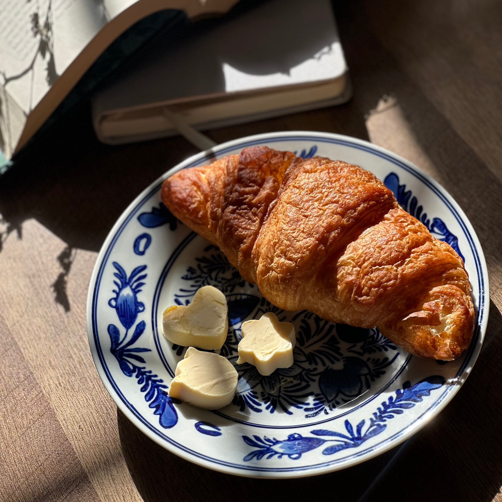 Vegan Croissants Delivered – Box of 8 | Curious Cat Bakery