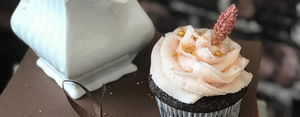 Oddly Satisfying Moment: Relaxing Cupcake Decorating